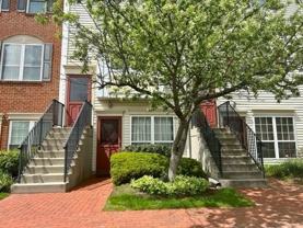 135 Cottonwood St - Photo 1 of 1