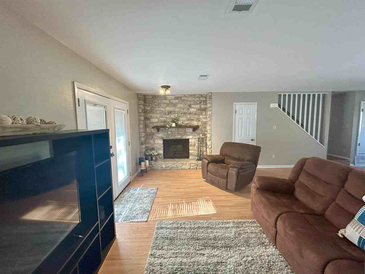 300 Lucy Lane #4 - Photo 5 of 22