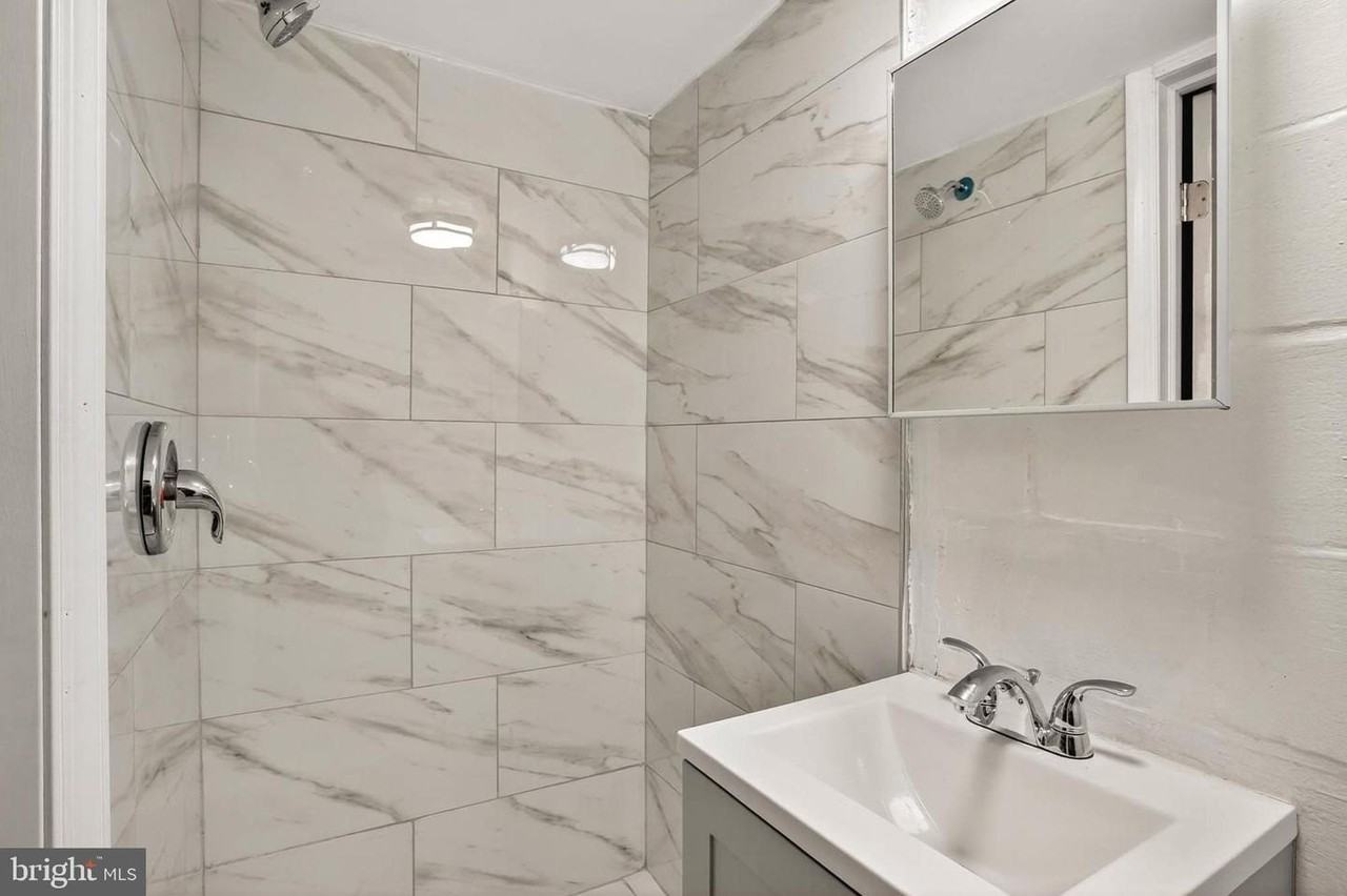 5427 Channing Rd - Photo 7 of 15