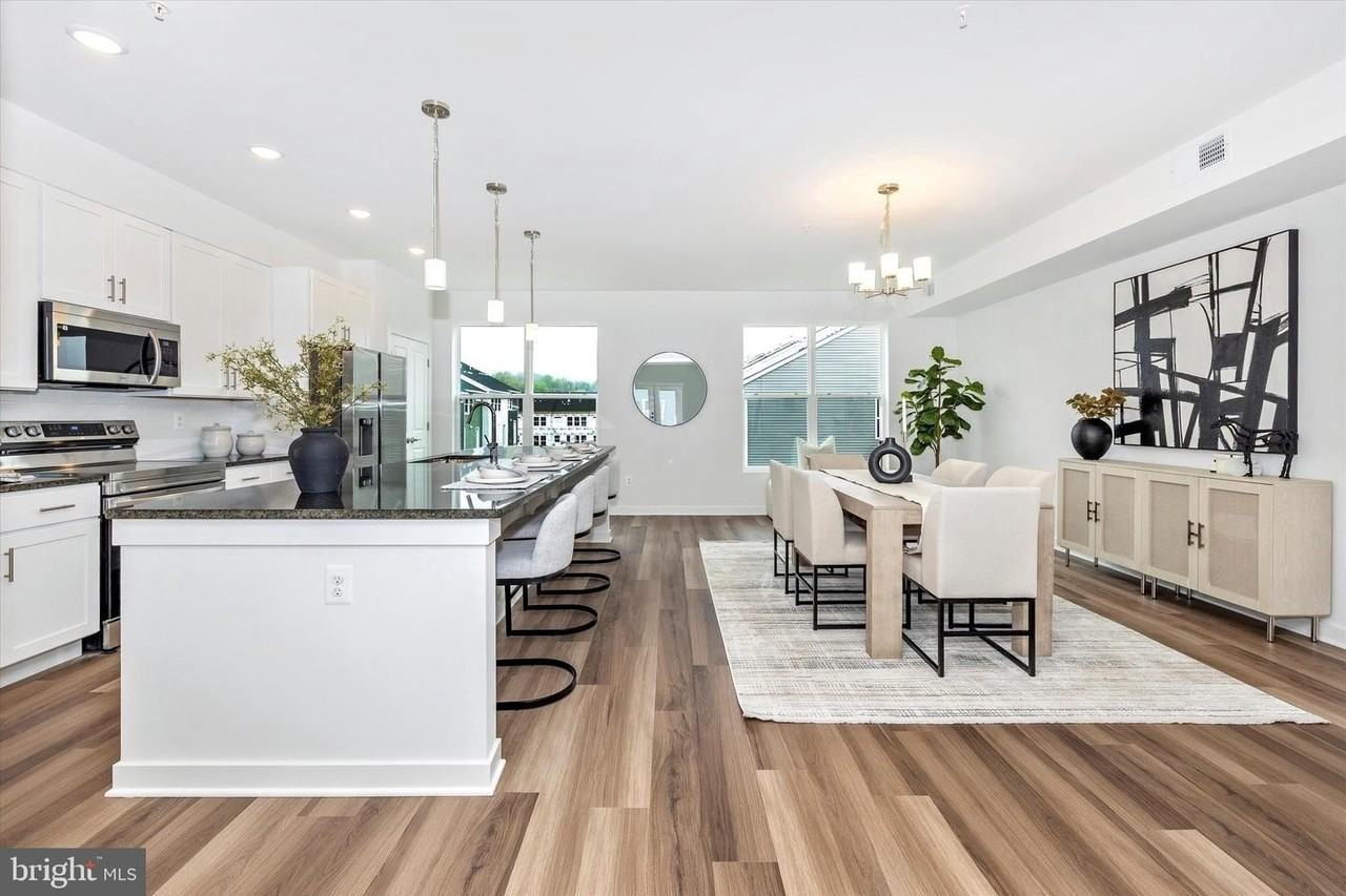 709 Iron Forge Road - Photo 5 of 32