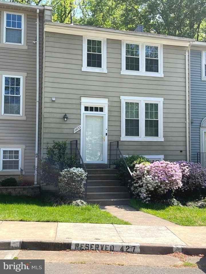 10053 Chestnut Wood Ln - Photo 2 of 28