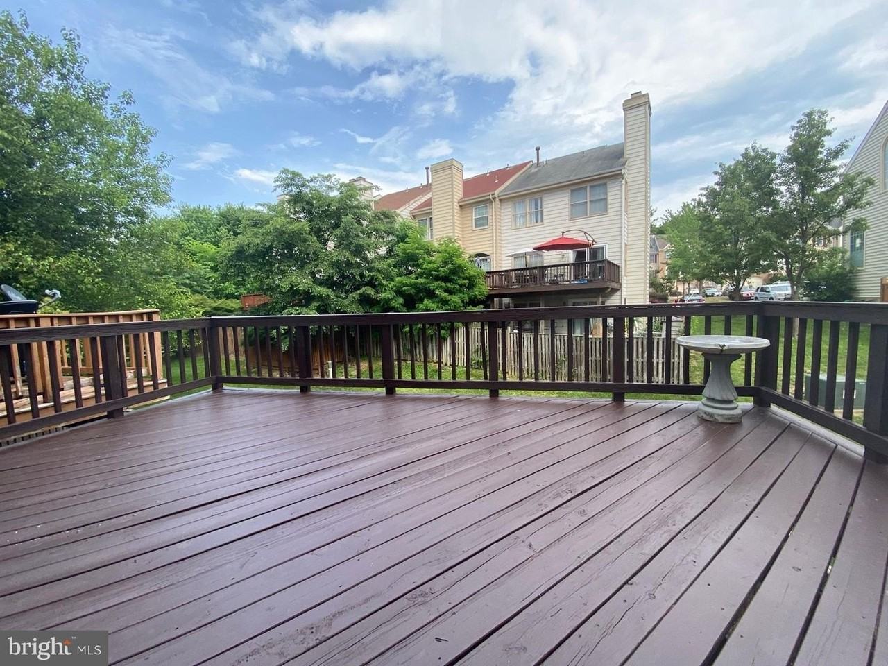 8013 Hilliard Dr - Photo 5 of 14