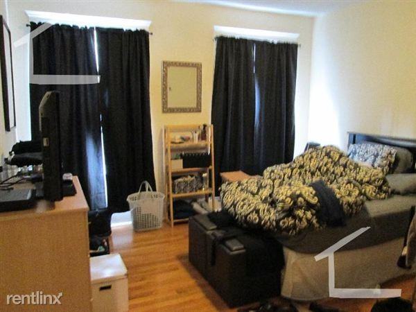 191 Winthrop Rd - Photo 3 of 9