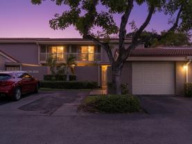 203 Bonnie Brae Way #34 - Photo 1 of 1