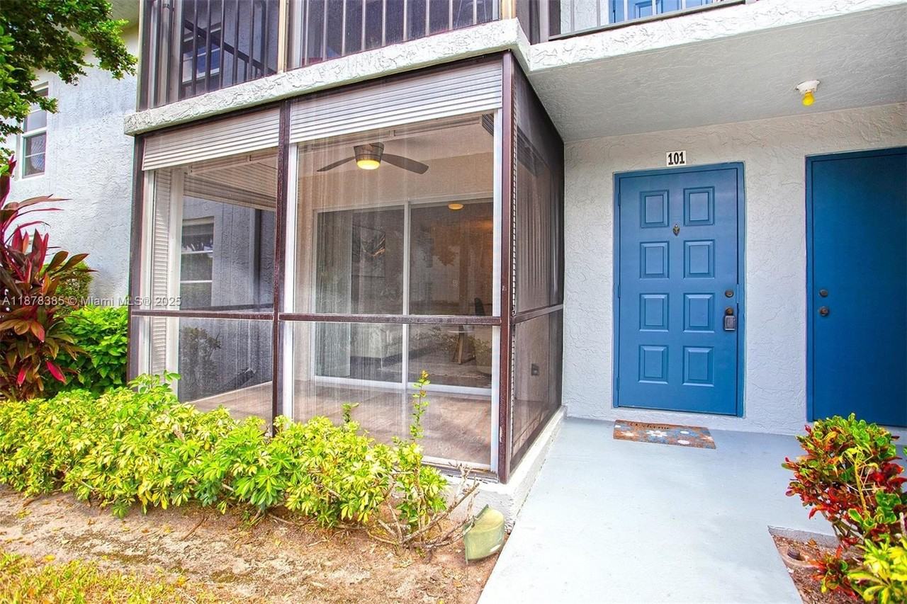 7527 S Oriole Blvd #101