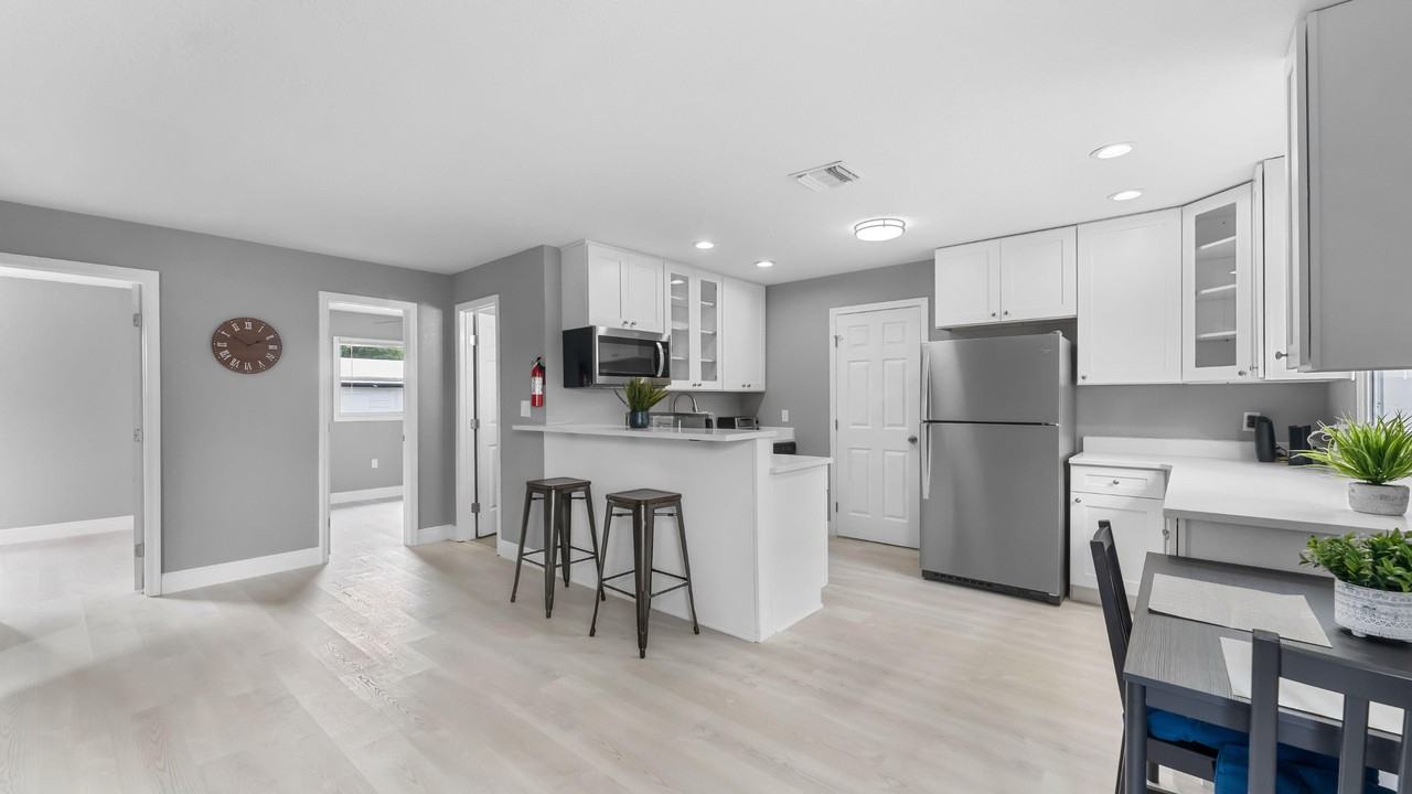 King Richard Rd - Photo 2 of 8