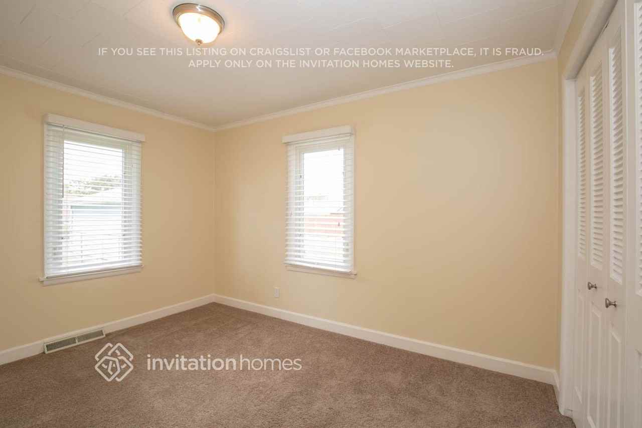 7928 Menard Ave - Photo 5 of 12