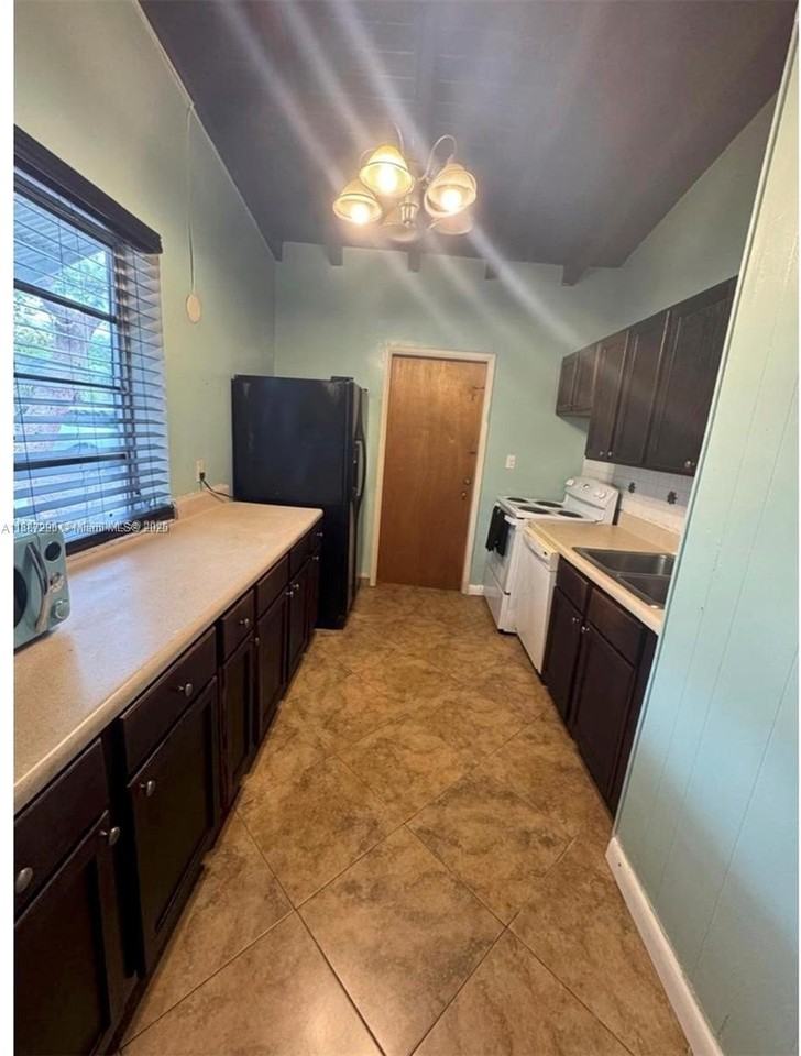 18201 Nw 3rd Ave #1 - Photo 2 of 4