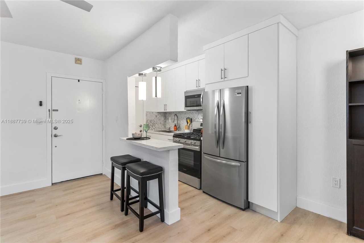 6330 Sw 79th St #5 - Photo 5 of 19