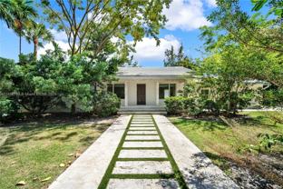 520 Bay Point Rd - Photo 1 of 1