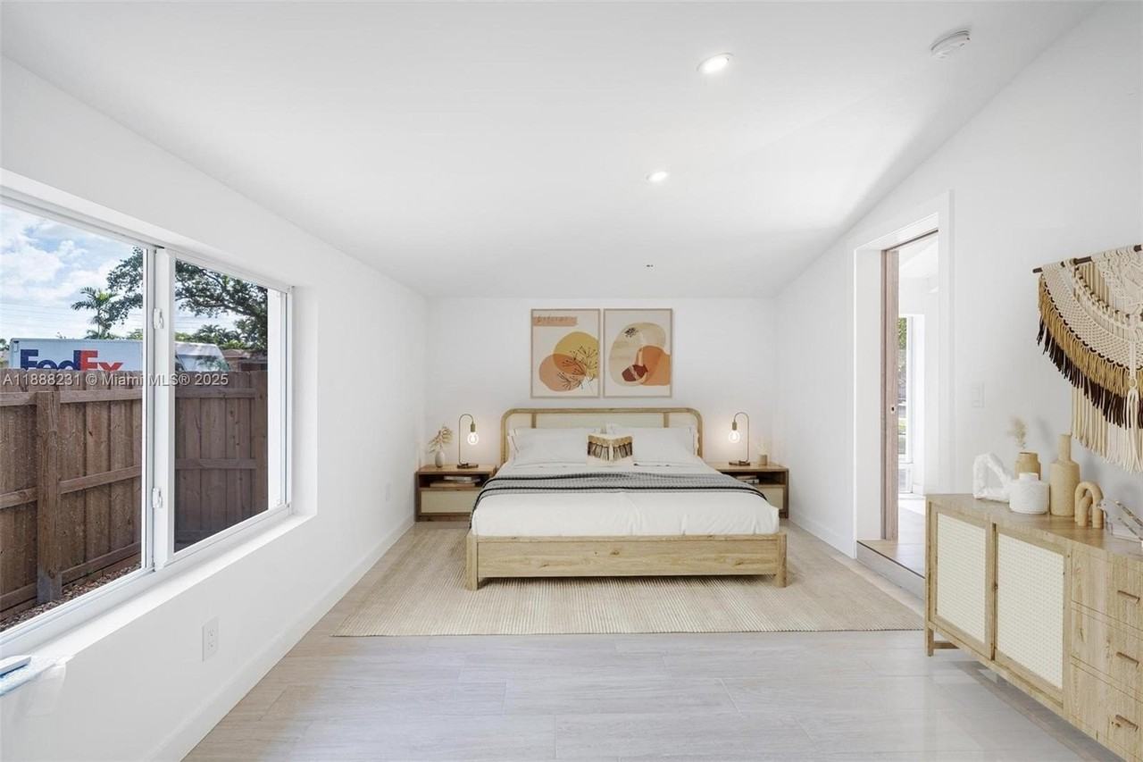 234 Minola Dr - Photo 5 of 27