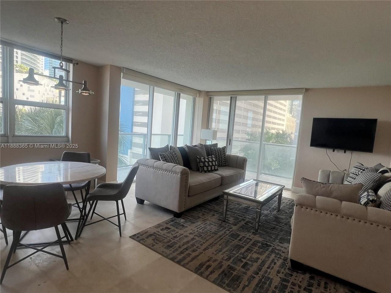 1155 Brickell Bay Dr #401 - Photo 3 of 31