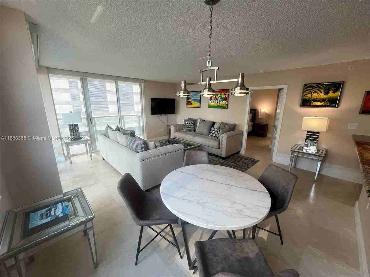 1155 Brickell Bay Dr #401 - Photo 7 of 31