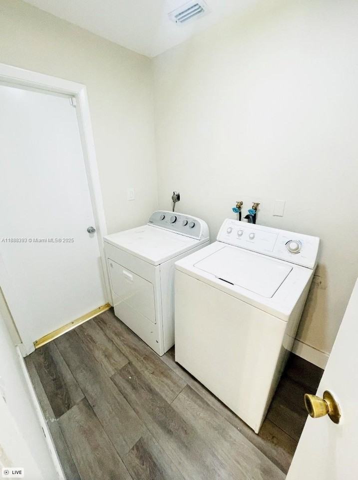 2460 Sw 16th St #2460 - Photo 6 of 20