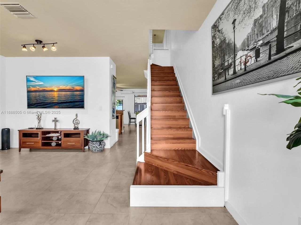 8926 W 35th Ct #0 - Photo 3 of 50