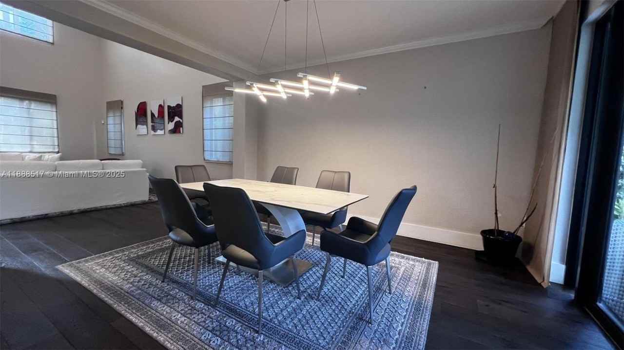 7567 Southwest 189th Street - Photo 7 of 50