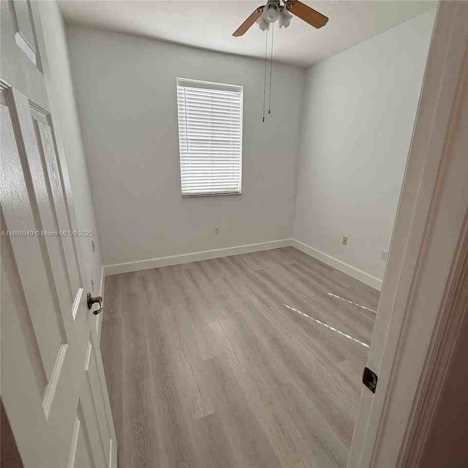 12185 Sw 125th Ct #12185 - Photo 7 of 19