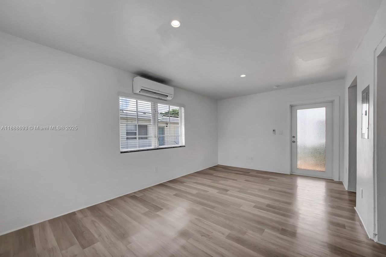 570 Northeast 68th Street #5 - Photo 3 of 12