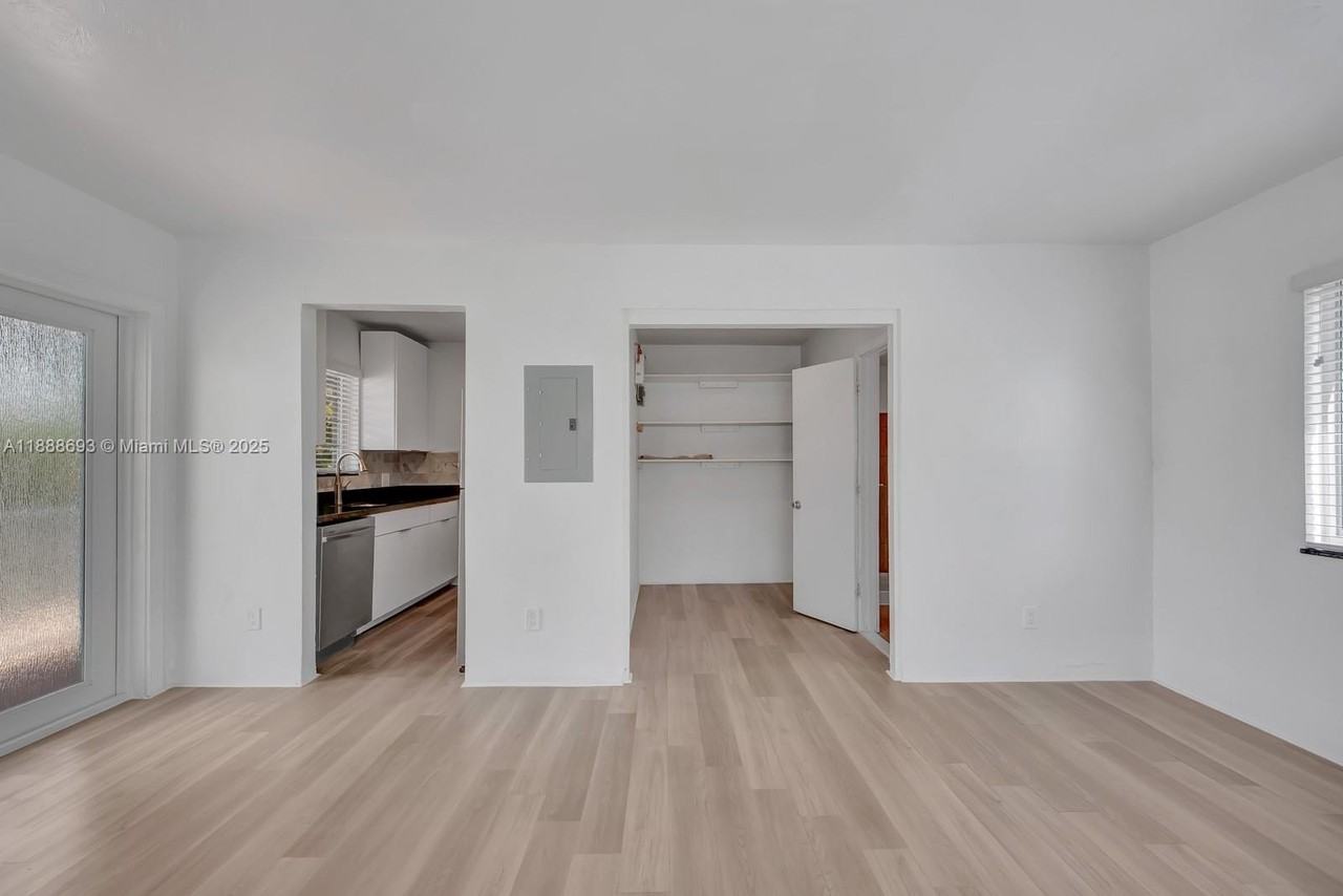 570 Northeast 68th Street #5 - Photo 6 of 12