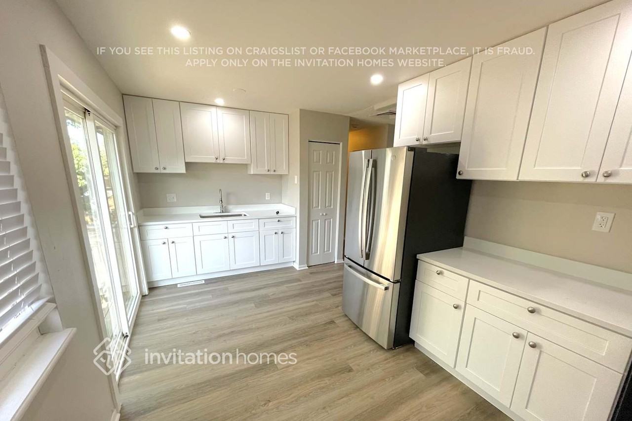 1405 Explorador Calle - Photo 5 of 25