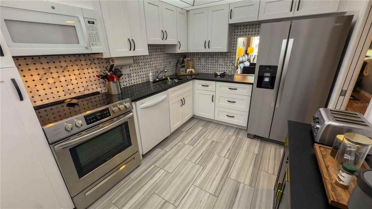 7461 W Country Club Dr N #209 - Photo 7 of 26