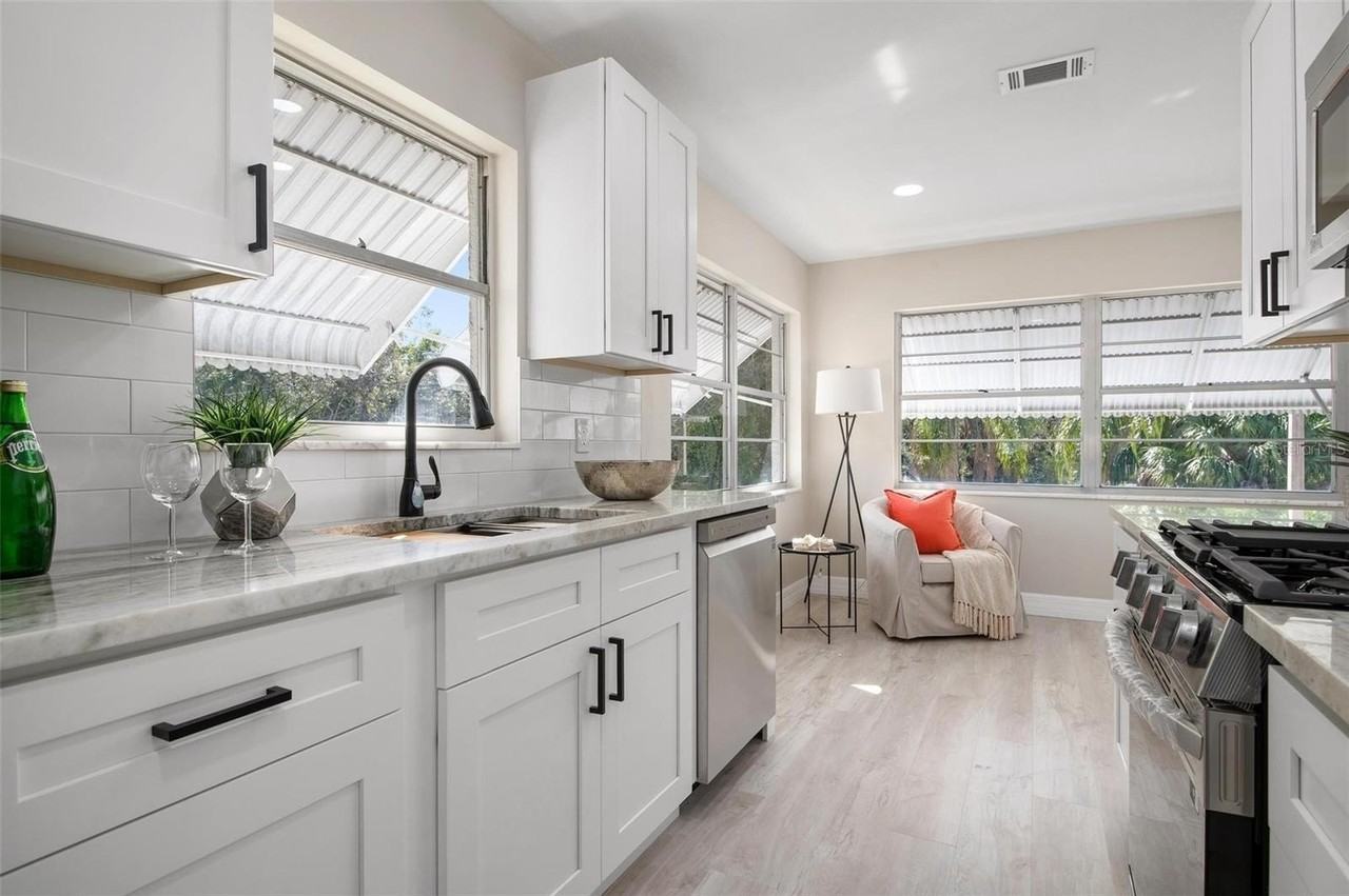 5217 81st St N #14 - Photo 4 of 18