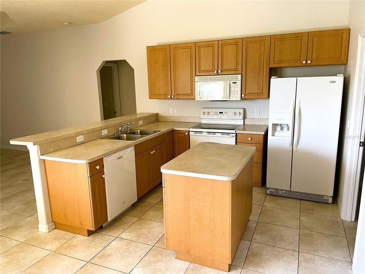 732 Bowman Ter - Photo 5 of 14