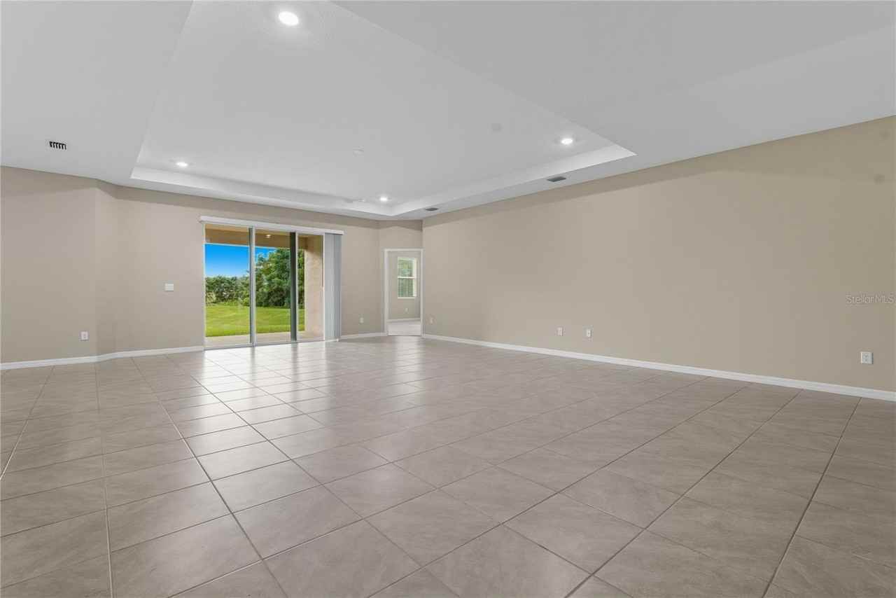 13811 Whiskey Daisy Dr - Photo 7 of 45