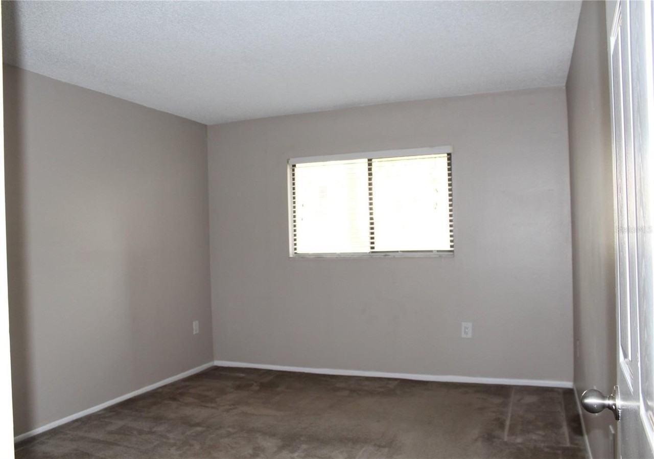 5672 Baywater Dr - Photo 6 of 10