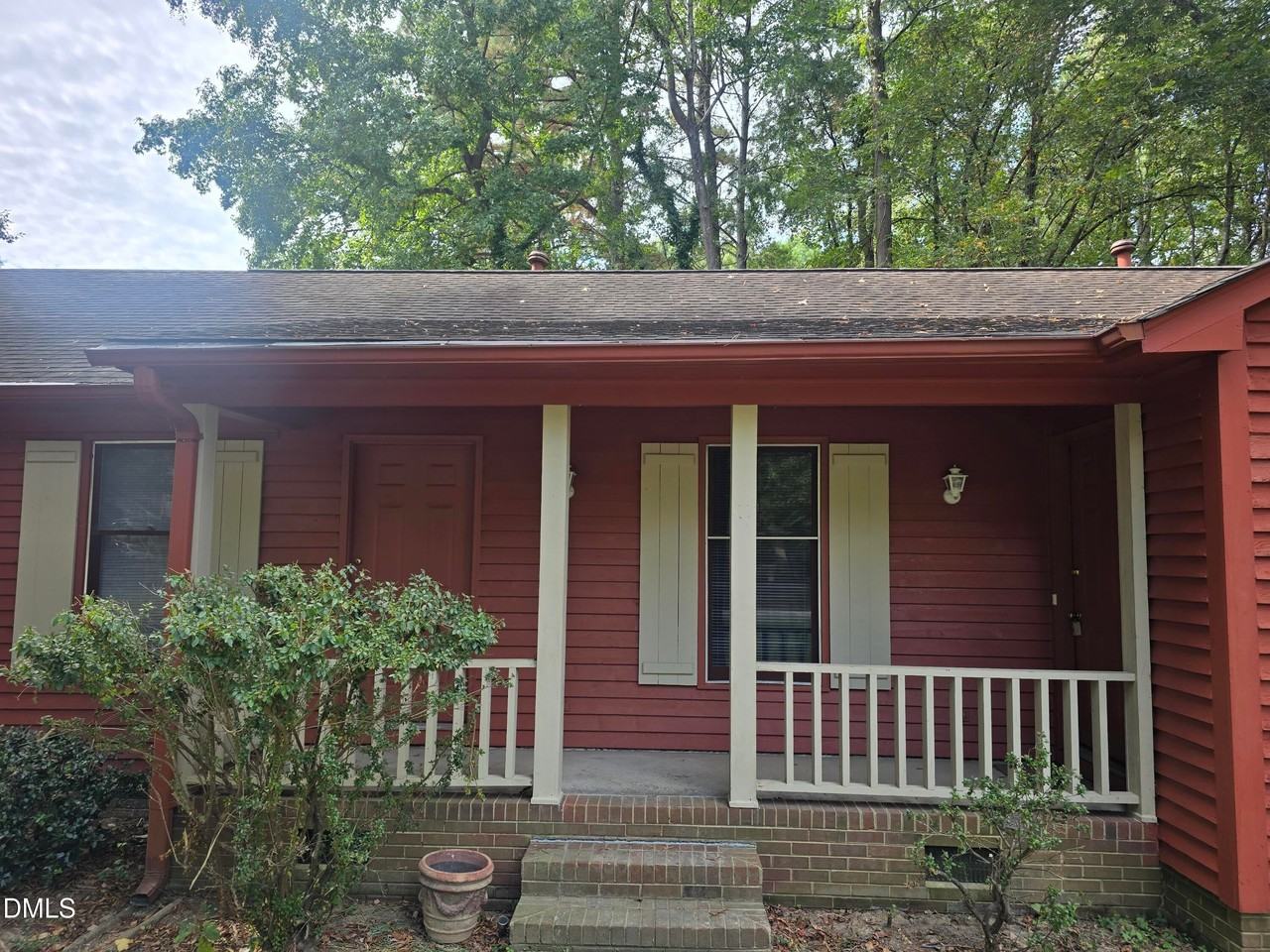 2214 Daley Rd - Photo 2 of 16