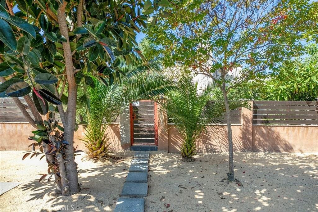 18605 Valerio St - Photo 3 of 30