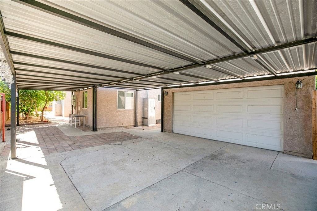 18605 Valerio St - Photo 7 of 30