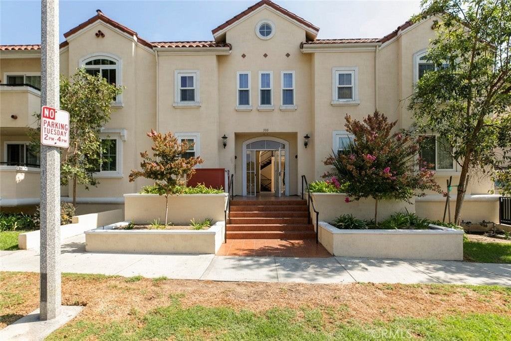 300 E Providencia Ave