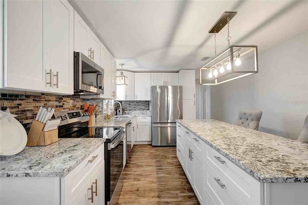 242 176th Ave E - Photo 6 of 25