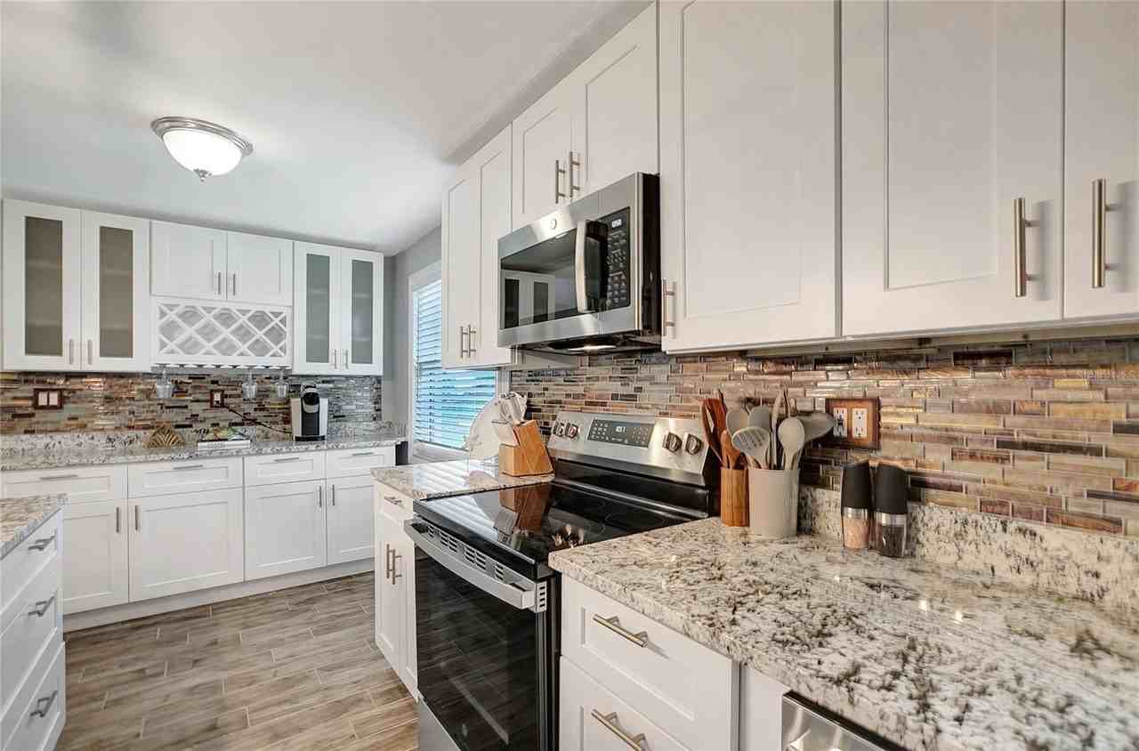 242 176th Ave E - Photo 7 of 25