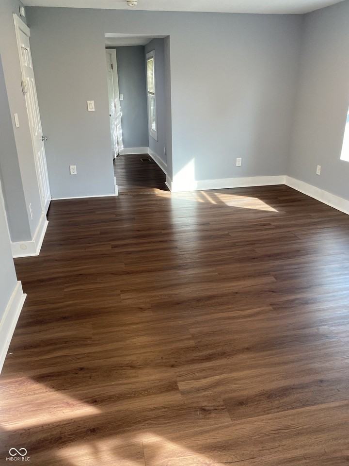 680 S 13th St - Photo 2 of 9