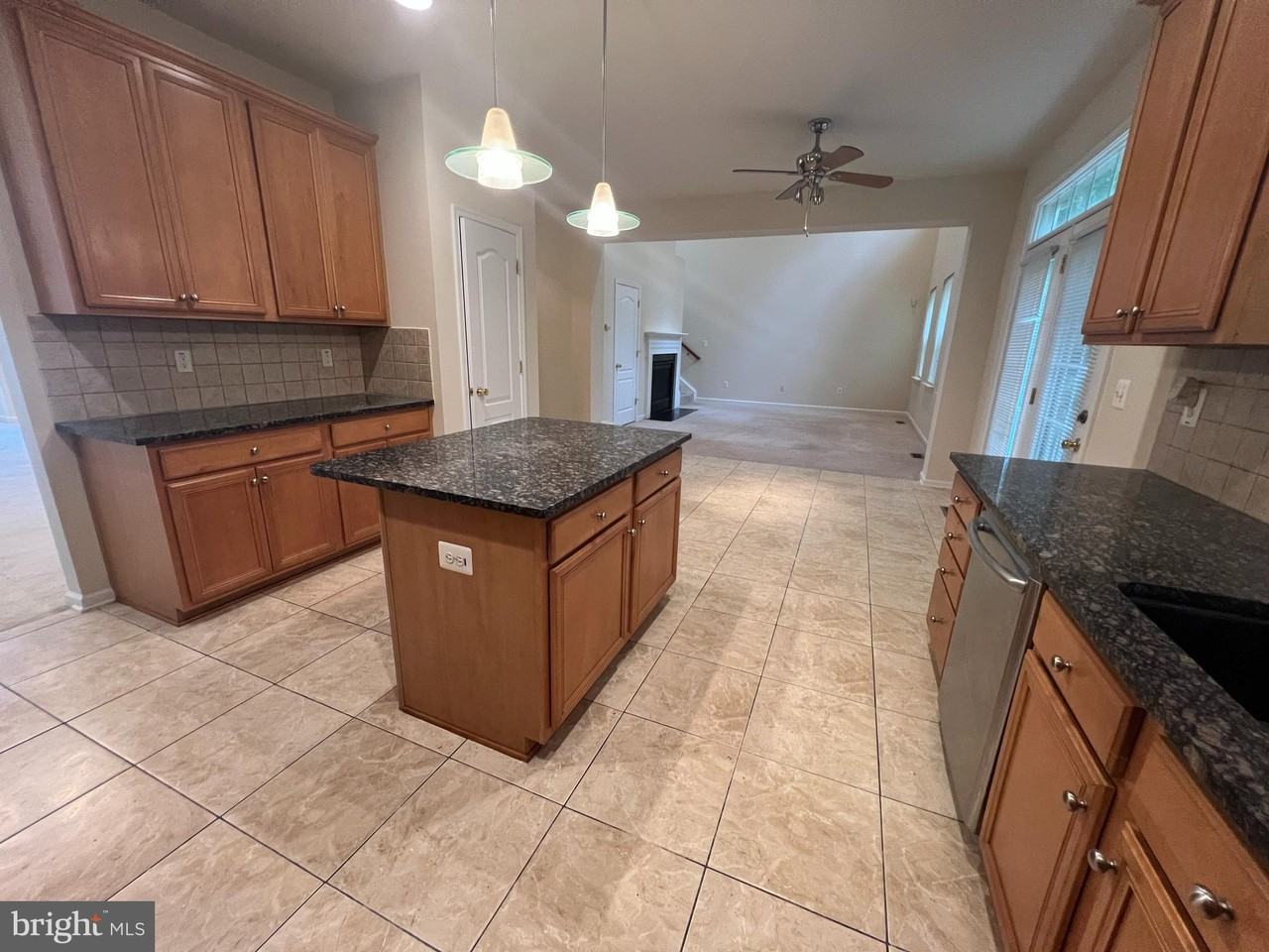 12 Rivers Edge Terrace - Photo 4 of 35