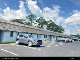 featured image of 1522 W Oakridge Dr