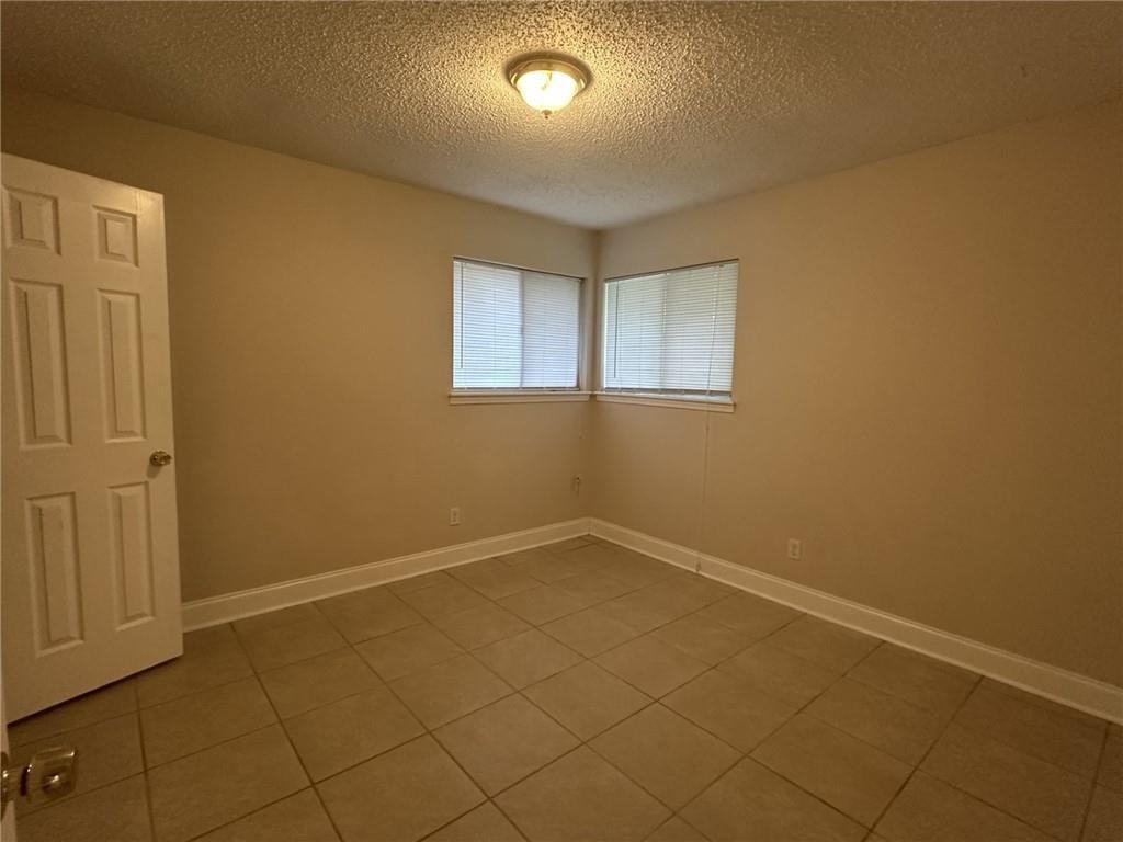 1309 Westlawn Dr - Photo 7 of 14