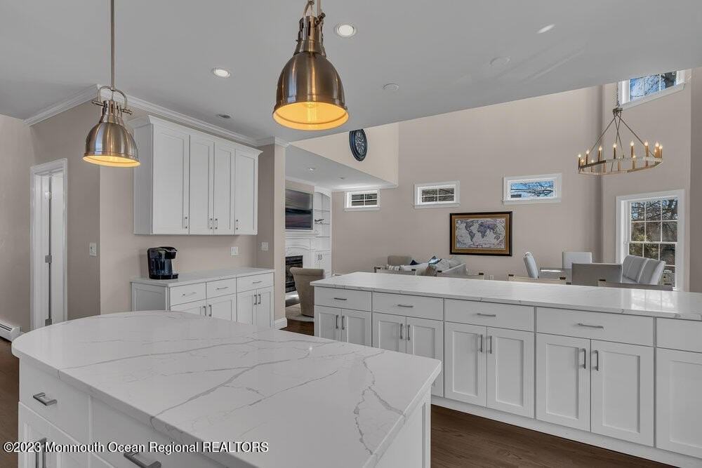 323 E Main St - Photo 7 of 32