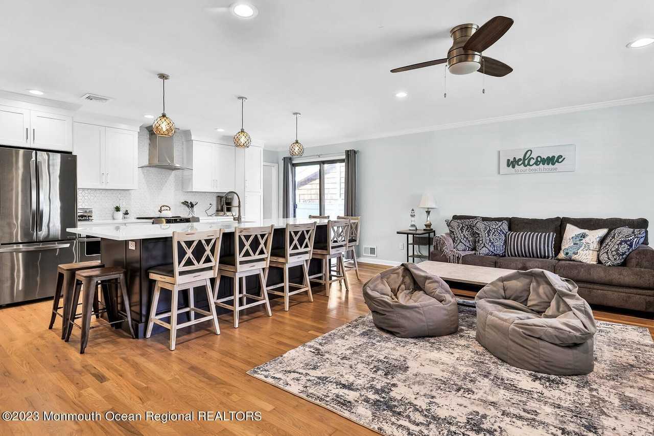 1813 Bradley Ter - Photo 5 of 18