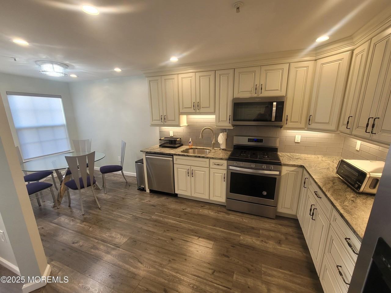 4002 Cleveland St - Photo 3 of 19