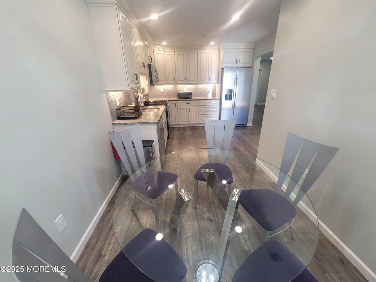 4002 Cleveland St - Photo 4 of 19