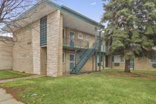 3007 W 87th St #4 - Photo 1 of 1
