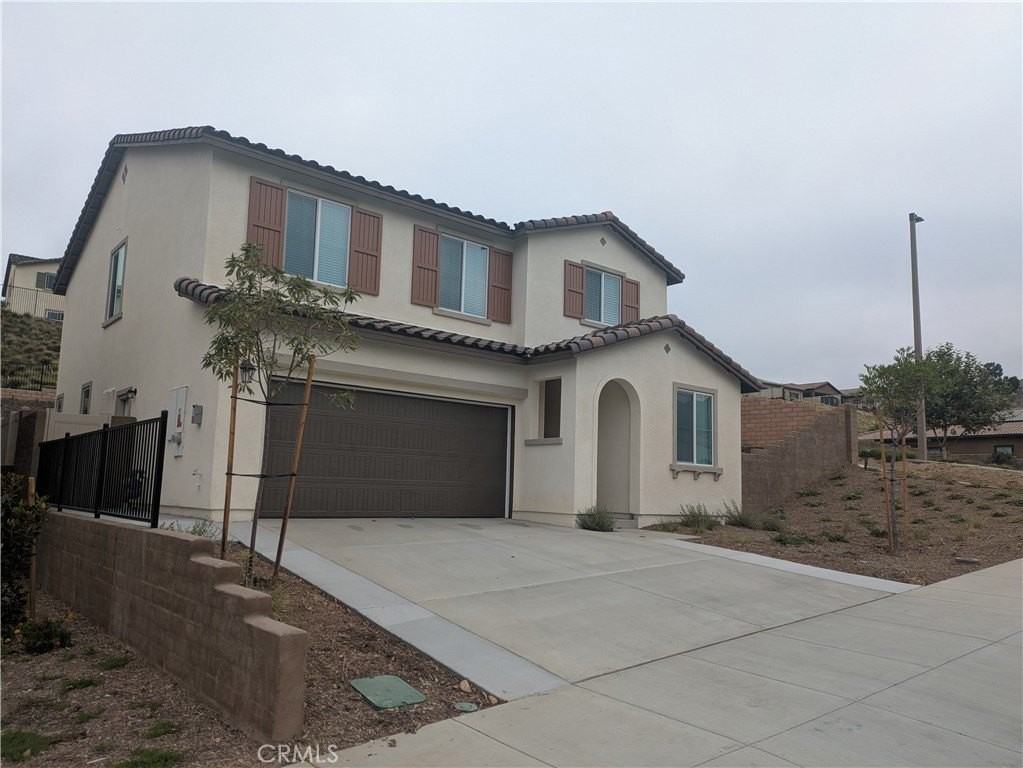 11804 Wandering Way - Photo 2 of 50