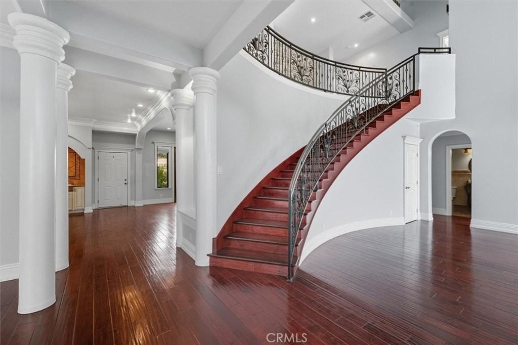 439 Catalina Dr - Photo 6 of 50