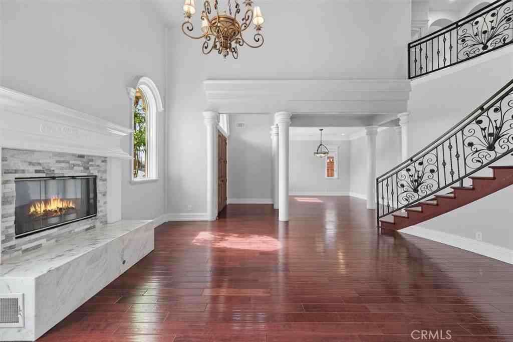 439 Catalina Dr - Photo 7 of 50