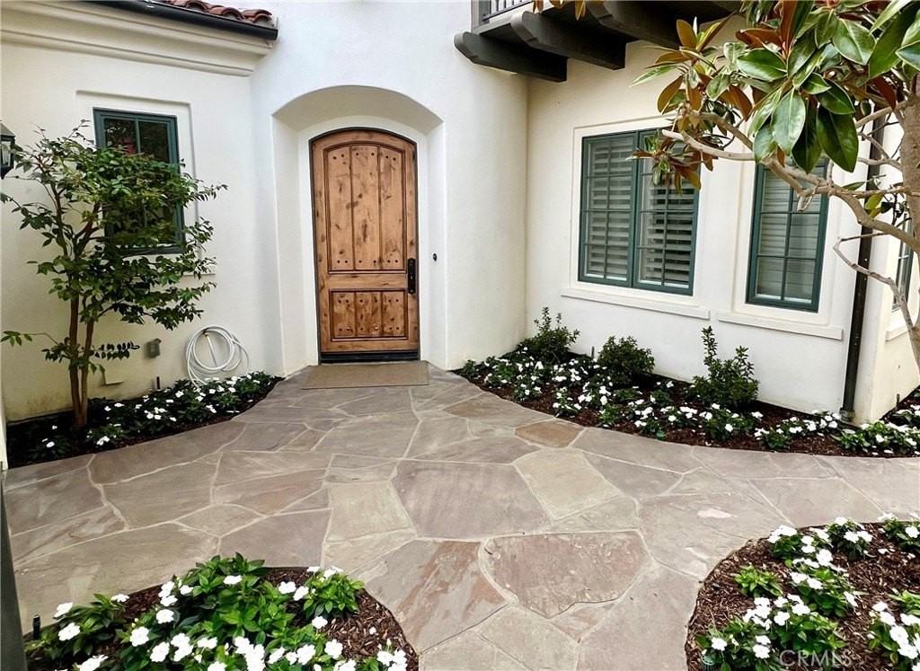 27 Atlantis Cv - Photo 2 of 6