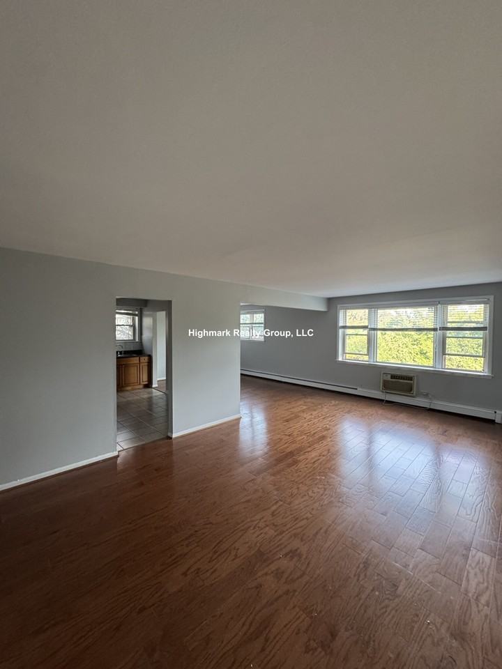8644 Skokie Blvd #306A - Photo 4 of 15