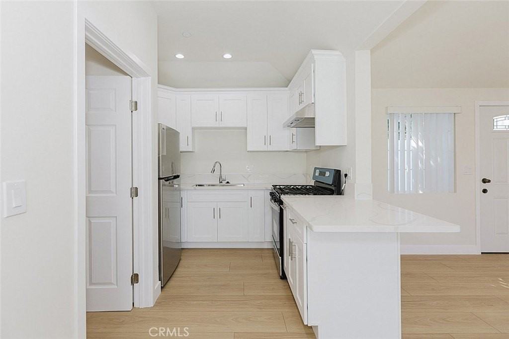 6516 Beck Avenue - Photo 7 of 15